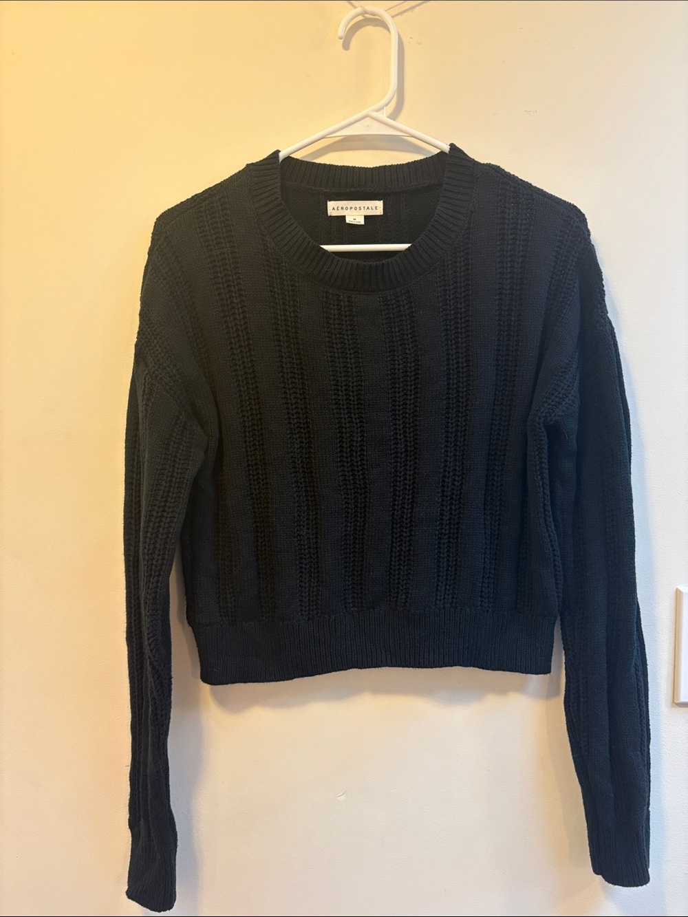 Aeropostale Women's Black Crewneck Cable Knit Sweater crop waist long sleeve